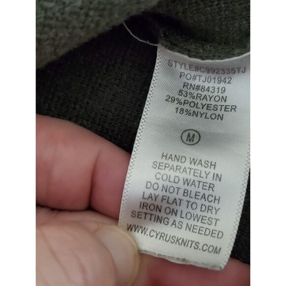 Cyrus Women’s Olive Green Mock Neck Sweater Size M – Cozy Knit Pullover - Picture 6 of 10